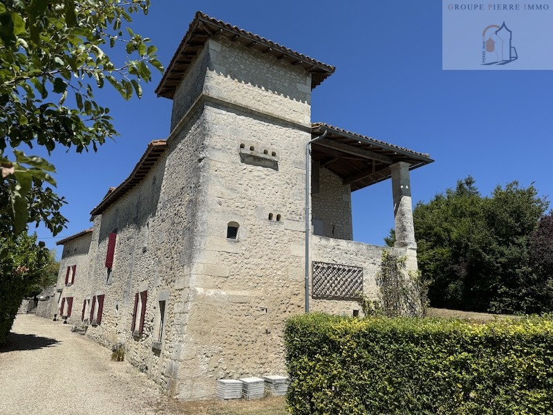 Vente Maison à Aubeterre-sur-Dronne 8 pièces