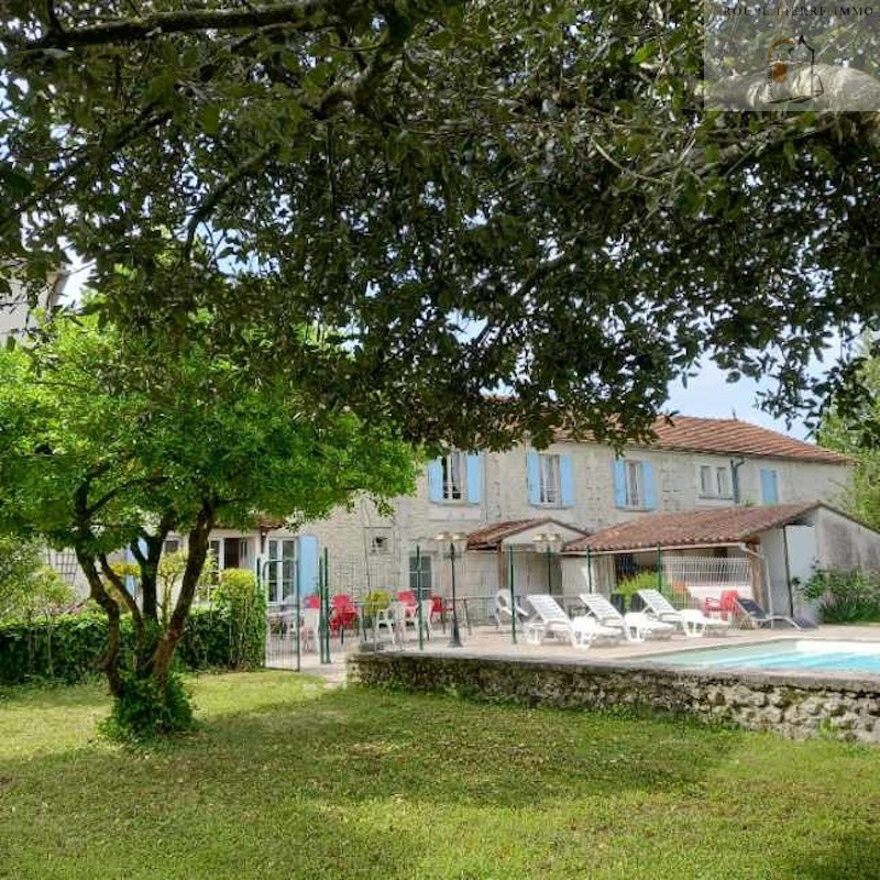 Vente Maison à Aubeterre-sur-Dronne 22 pièces