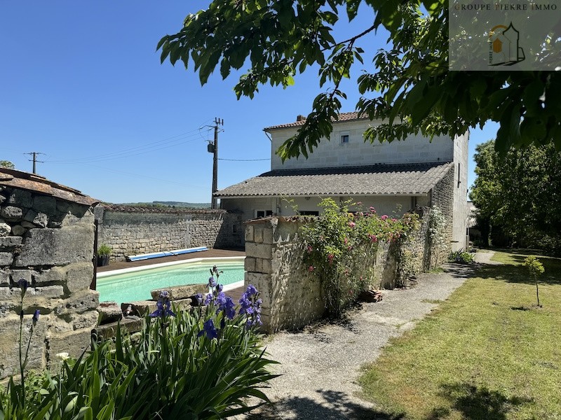 Vente Maison à Jarnac 8 pièces