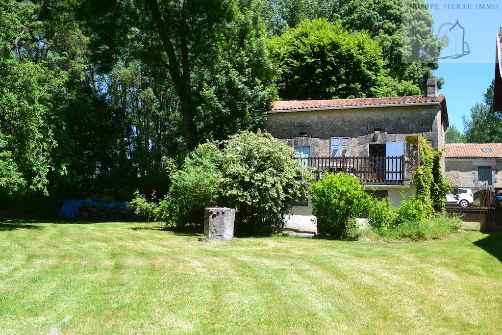 Vente Maison à Nanteuil-Auriac-de-Bourzac 11 pièces