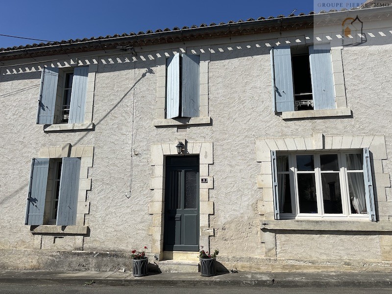 Vente Maison à Aubeterre-sur-Dronne 6 pièces