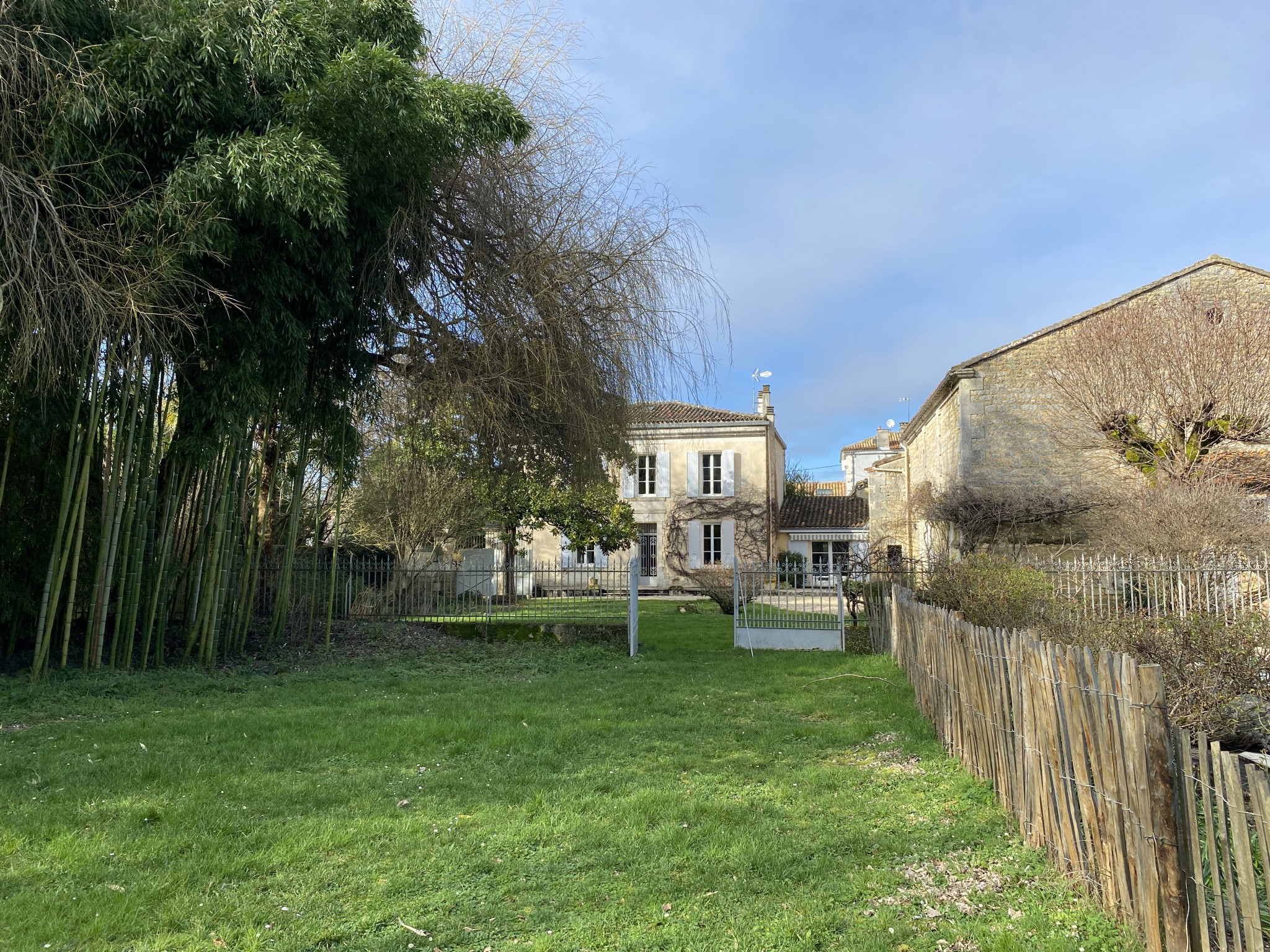 Vente Maison à Magnac-sur-Touvre 9 pièces