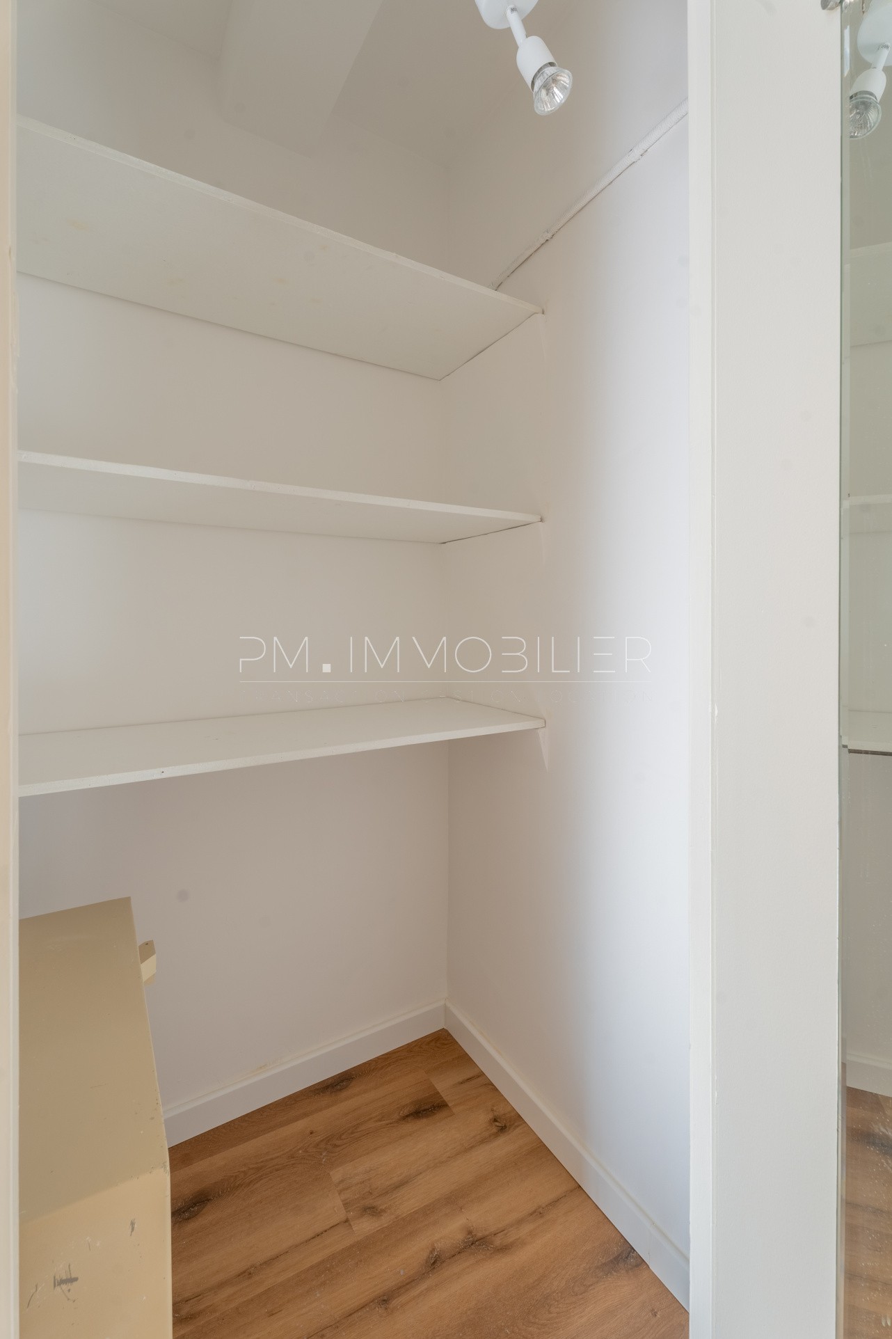 Vente Appartement à Marseille 5e arrondissement 3 pièces