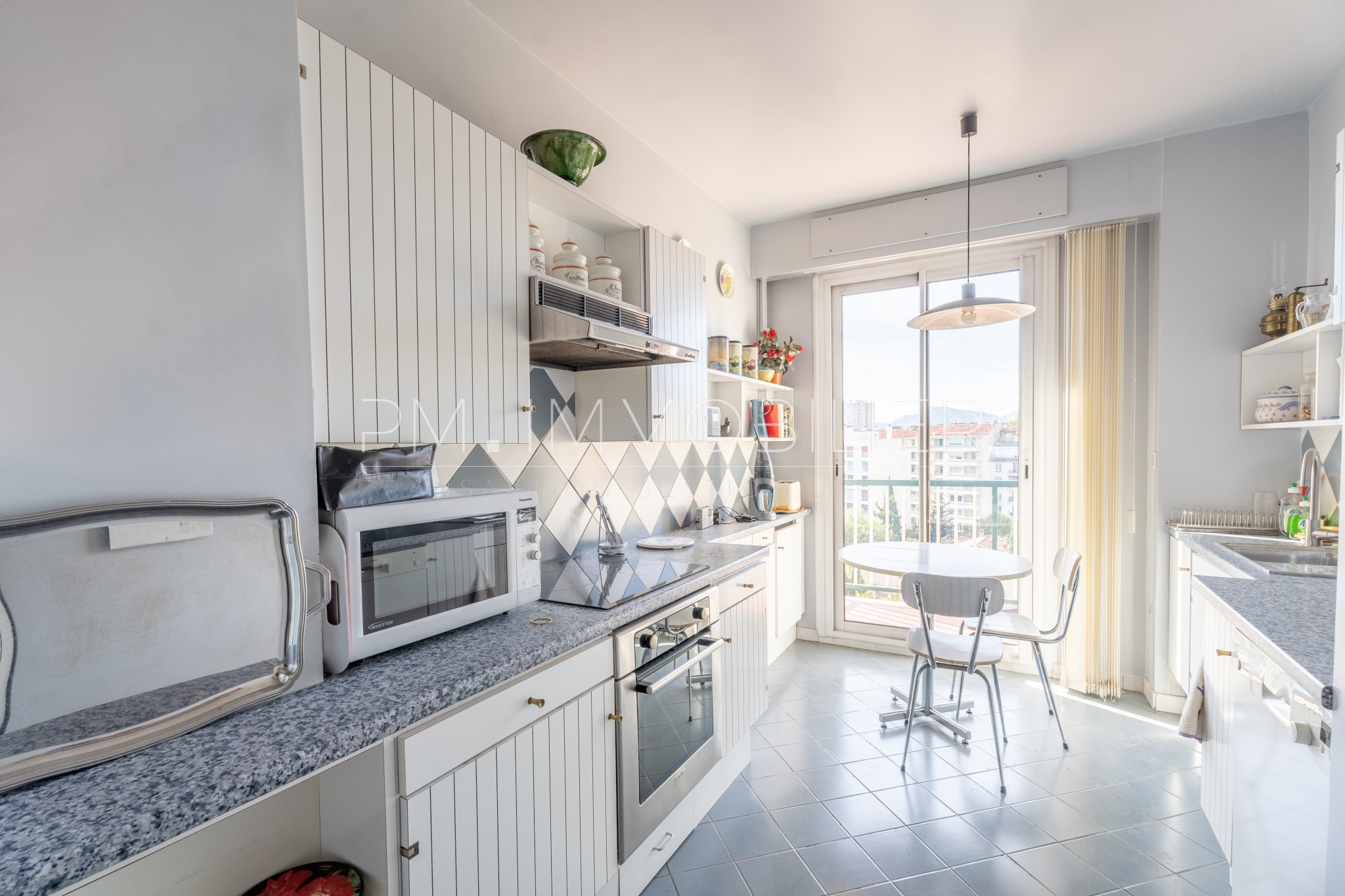 Vente Appartement à Marseille 6e arrondissement 4 pièces