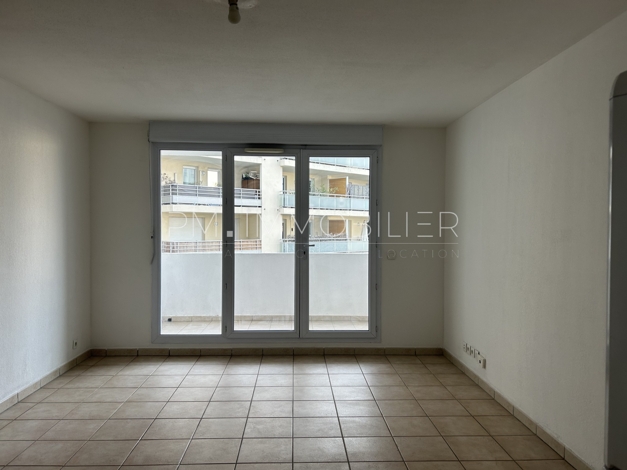 Location Appartement à Marseille 8e arrondissement 3 pièces