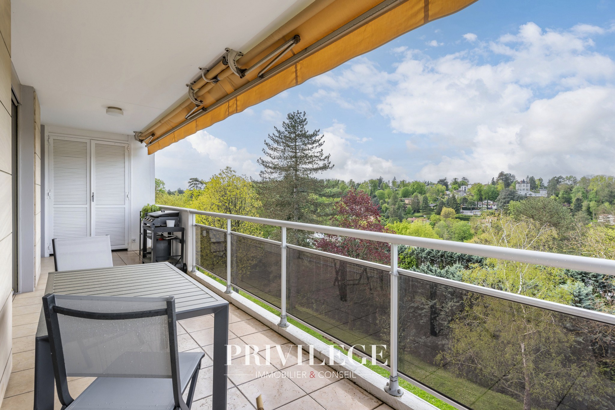 Vente Appartement à Charbonnières-les-Bains 4 pièces