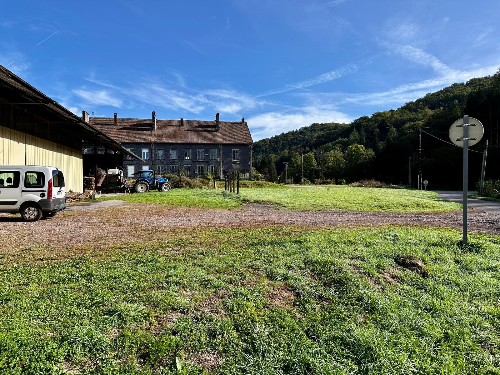 Vente Garage / Parking à Saint-Bresson 0 pièce