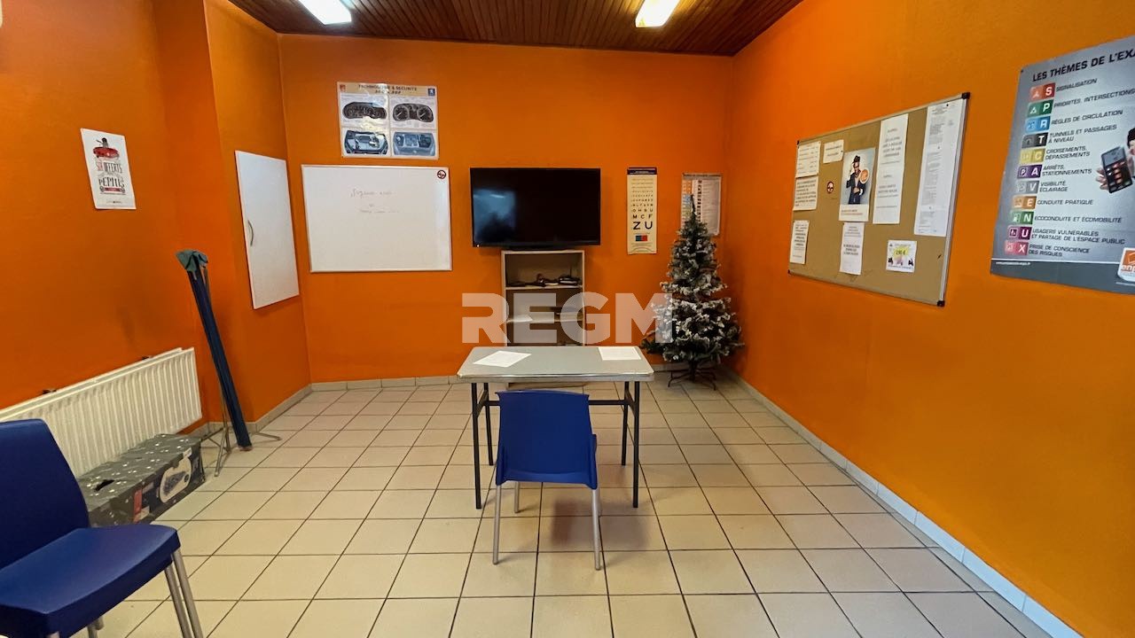 Vente Bureau / Commerce à Douai 7 pièces