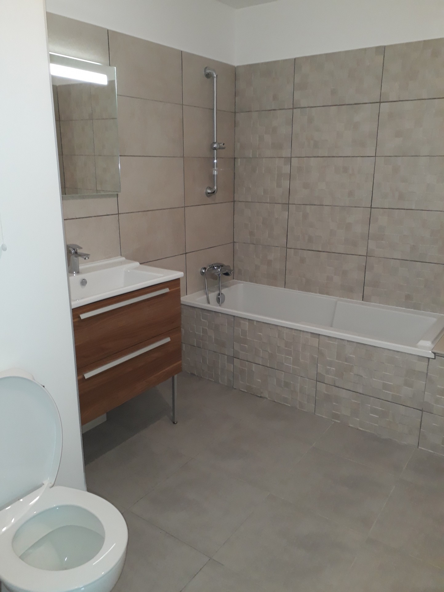 Location Appartement à Nîmes 2 pièces