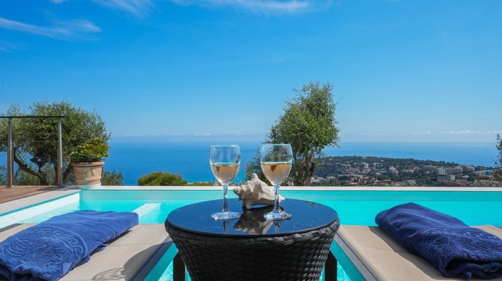 Location Maison à Roquebrune-Cap-Martin 8 pièces