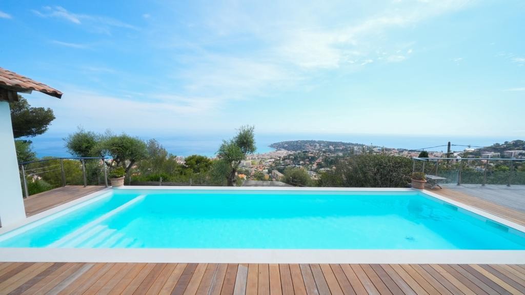 Location Maison à Roquebrune-Cap-Martin 8 pièces