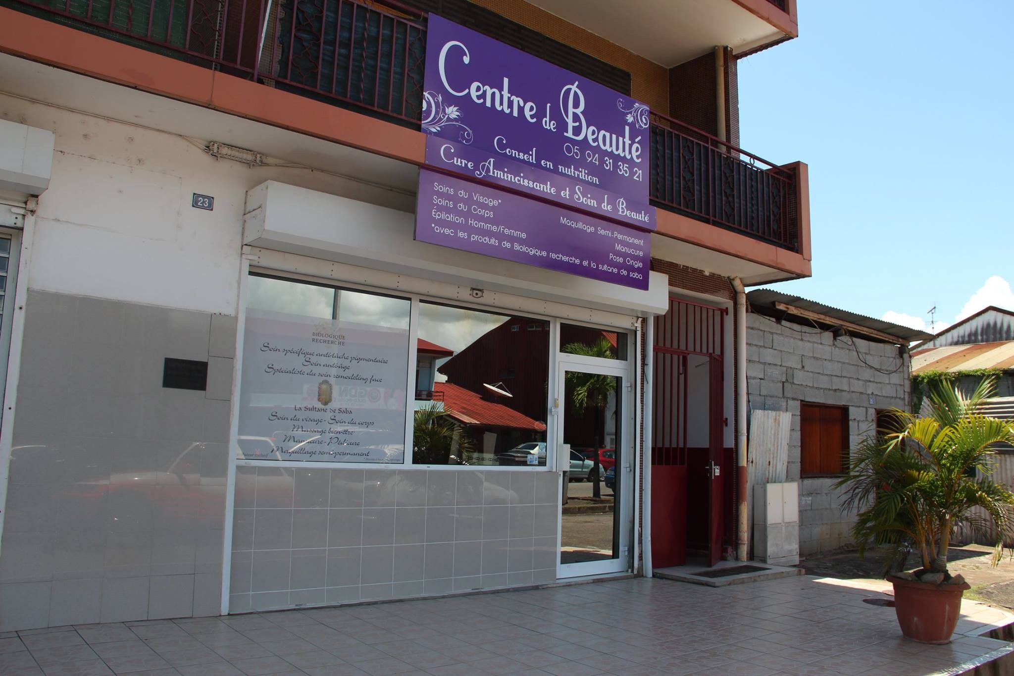 Vente Bureau / Commerce à Cayenne 17 pièces