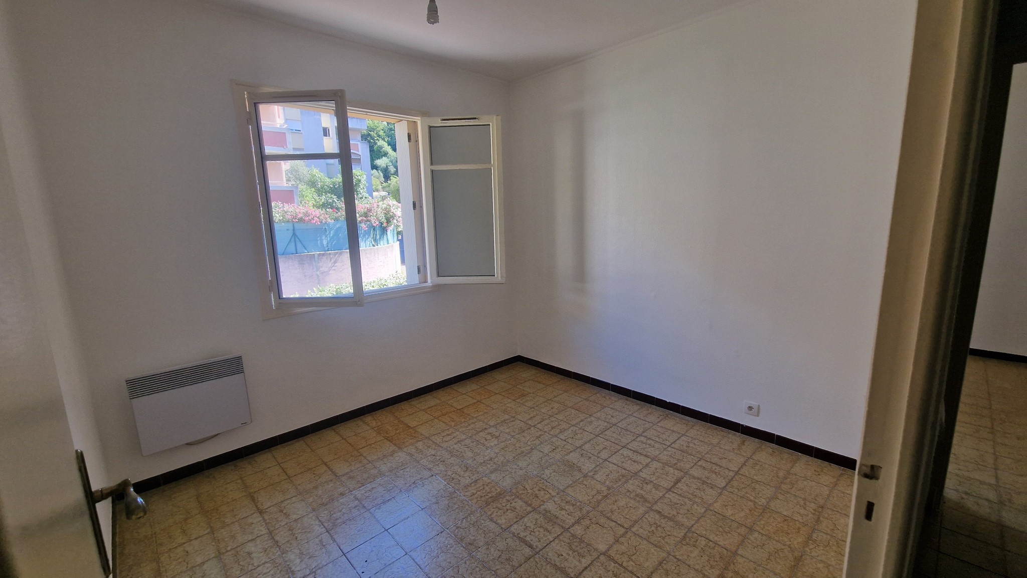 Location Appartement à Saint-André-de-la-Roche 5 pièces