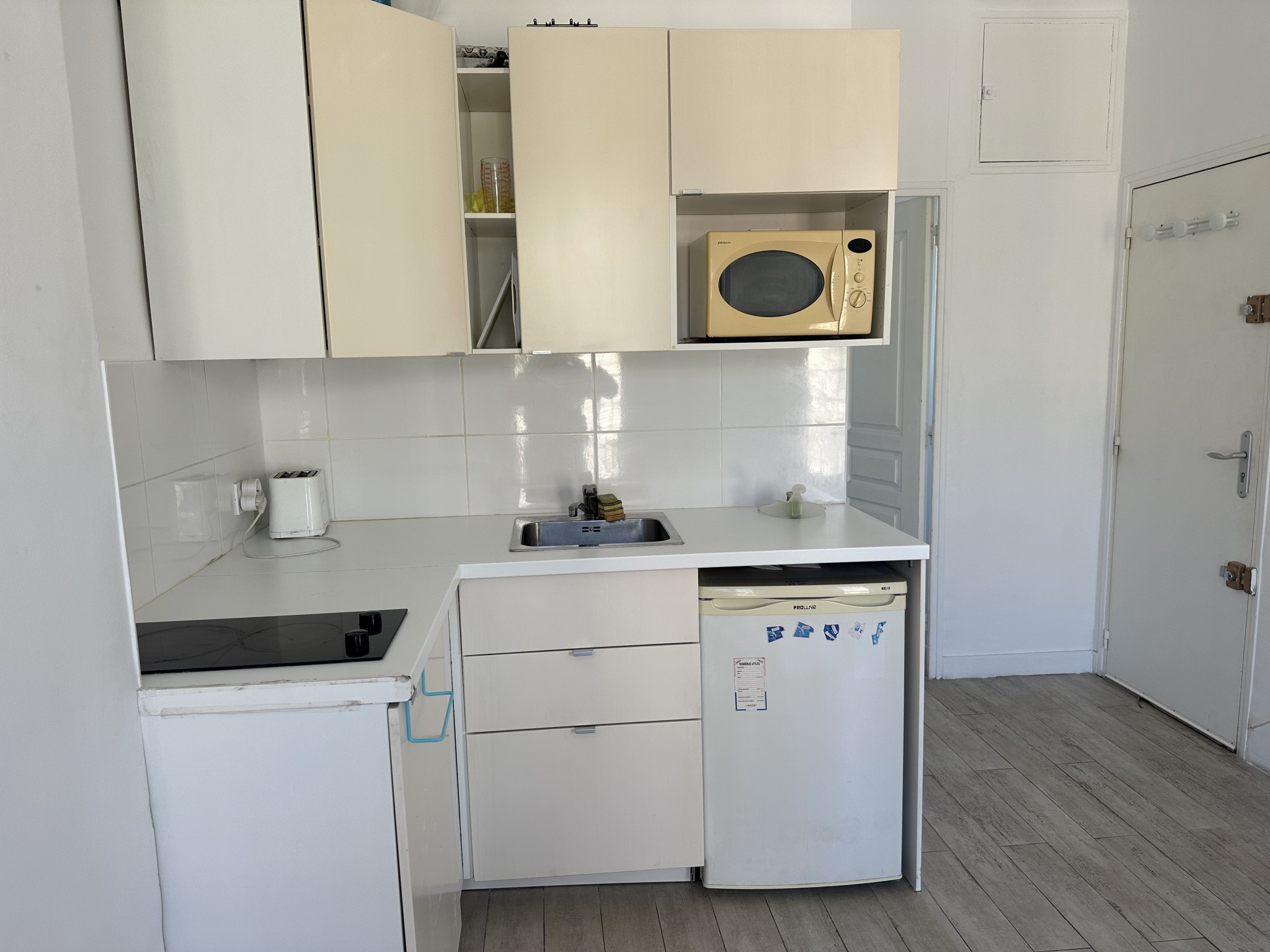 Location Appartement à Marseille 6e arrondissement 2 pièces