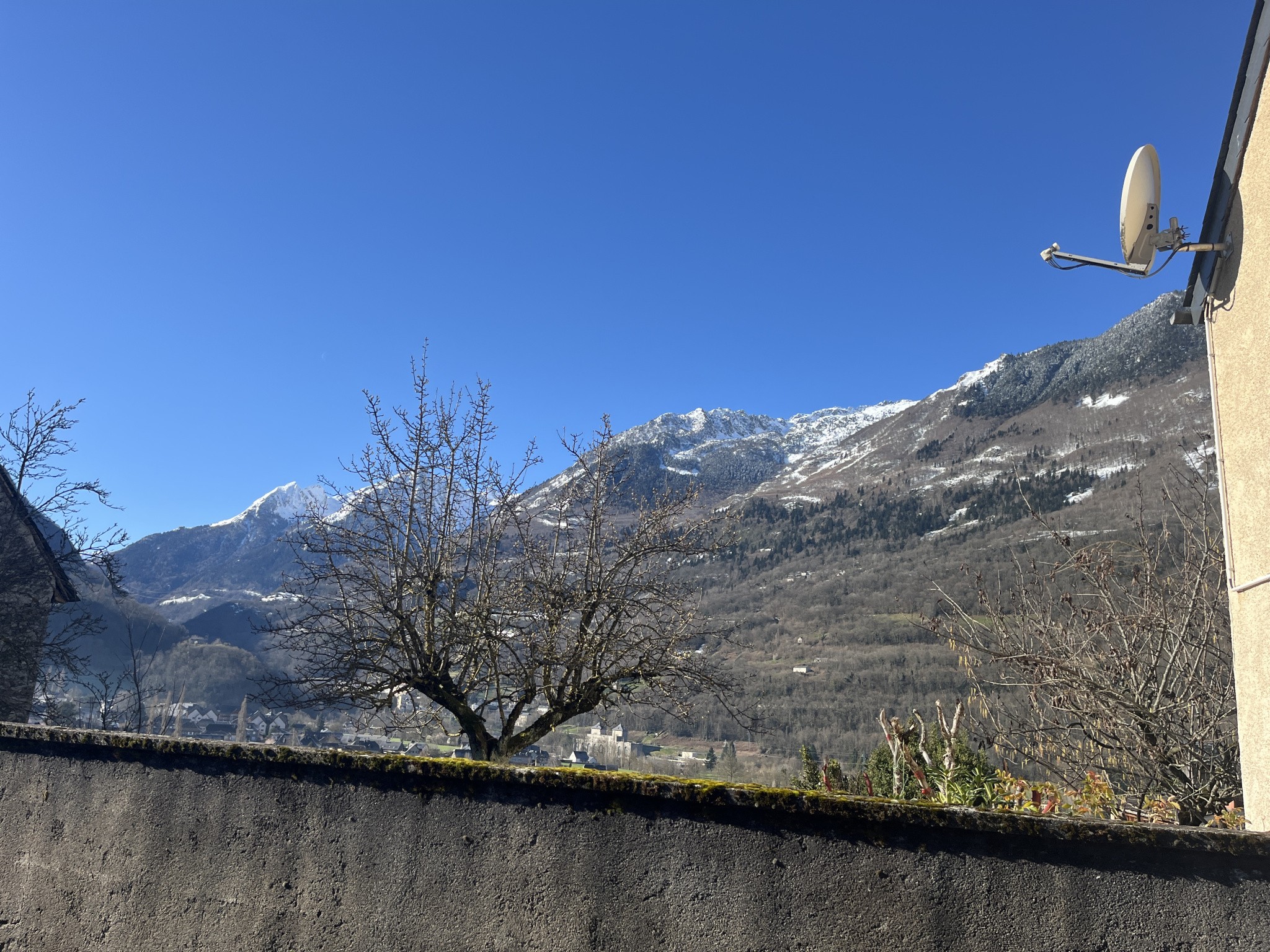 Vente Garage / Parking à Luz-Saint-Sauveur 0 pièce