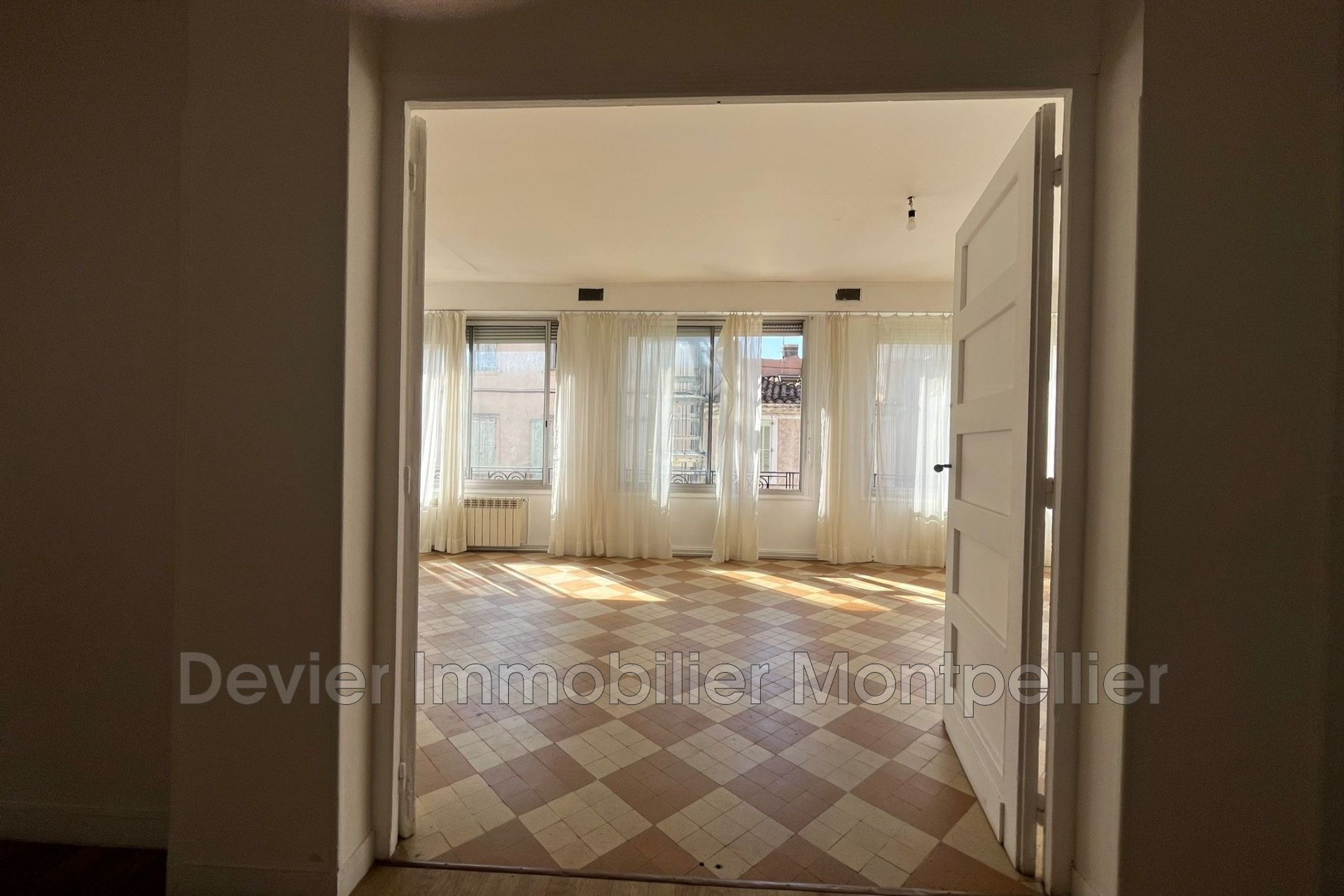 Location Appartement à Nîmes 5 pièces