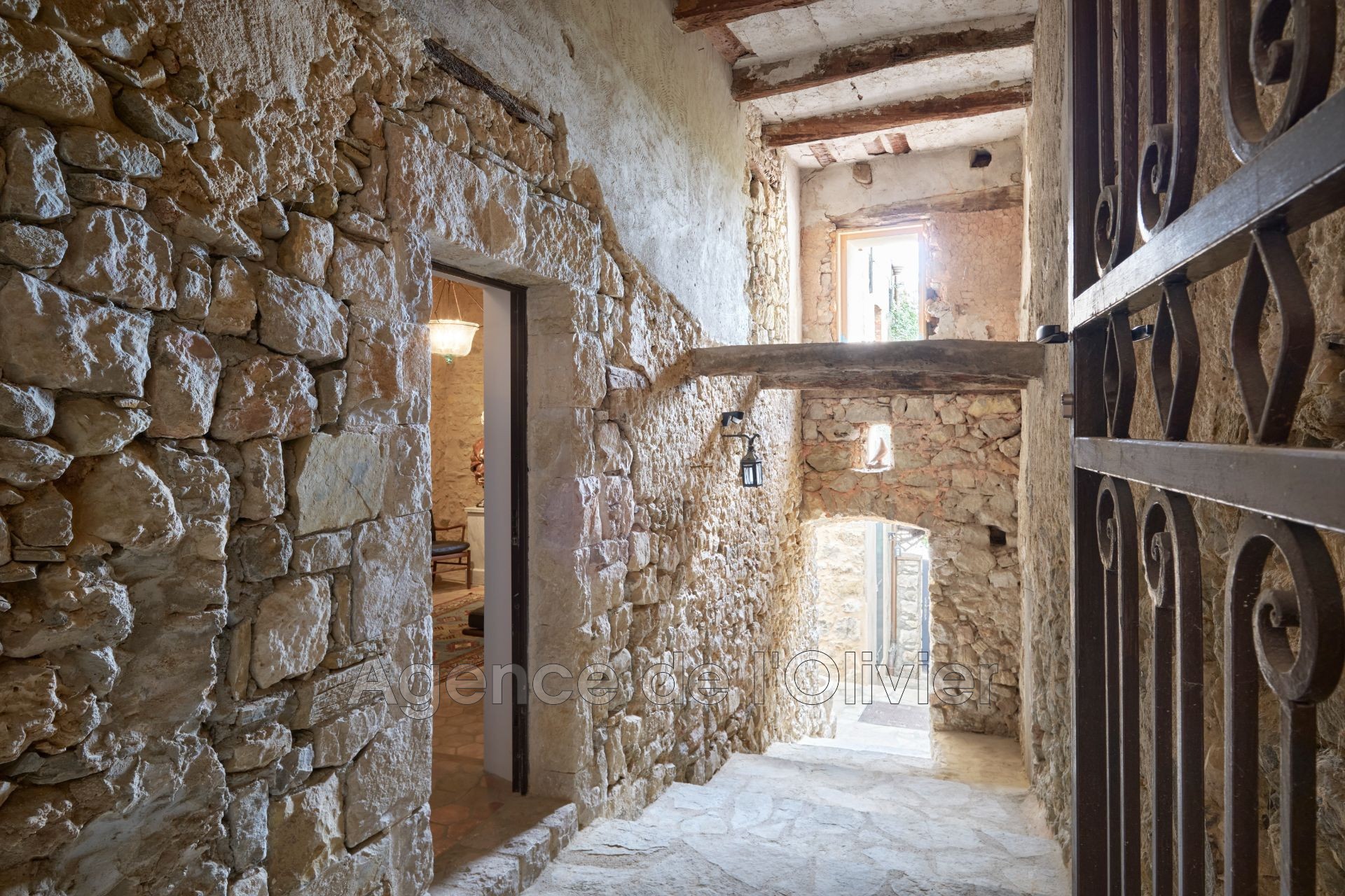 Vente Maison à Châteauneuf-Grasse 13 pièces