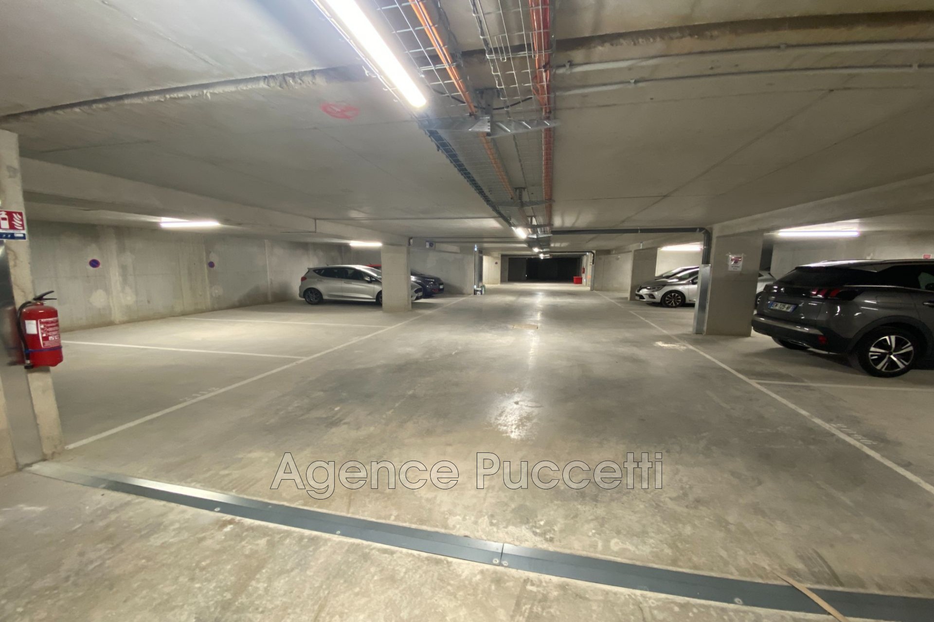 Vente Garage / Parking à Vence 0 pièce