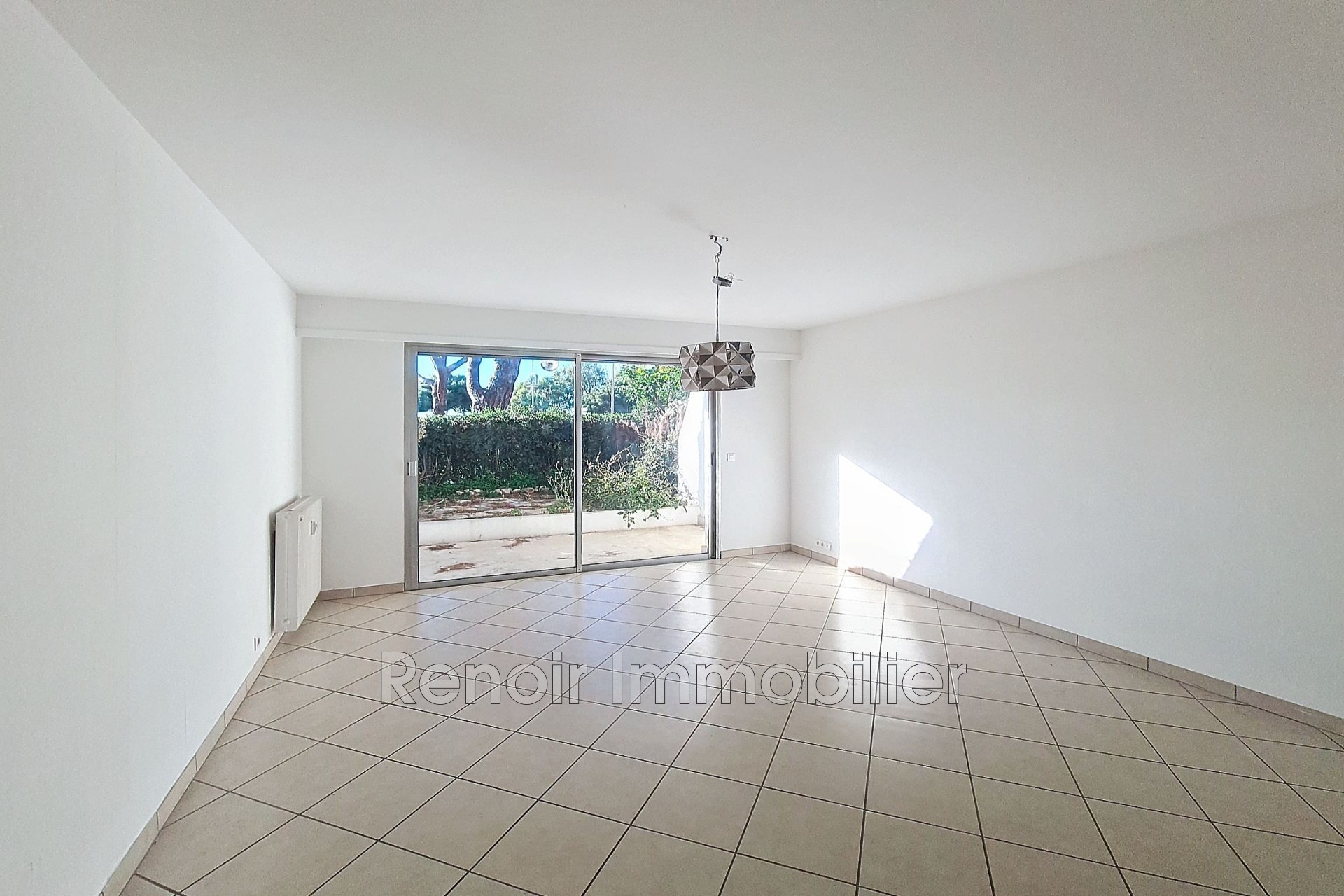 Location Appartement à Saint-Laurent-du-Var 3 pièces