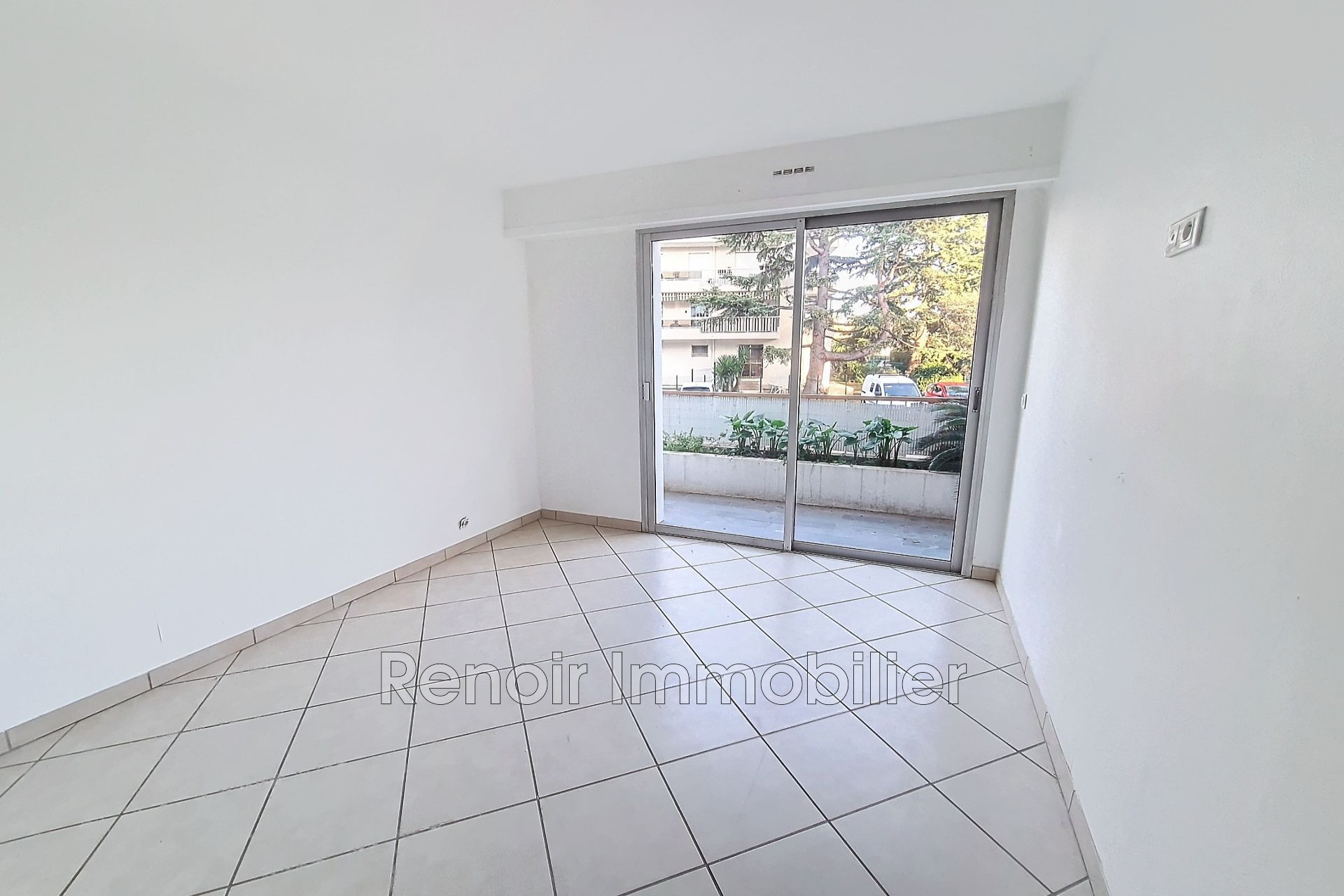 Location Appartement à Saint-Laurent-du-Var 3 pièces