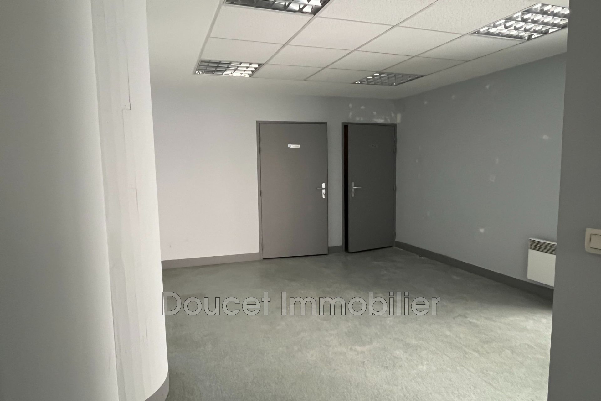 Location Bureau / Commerce à Béziers 0 pièce