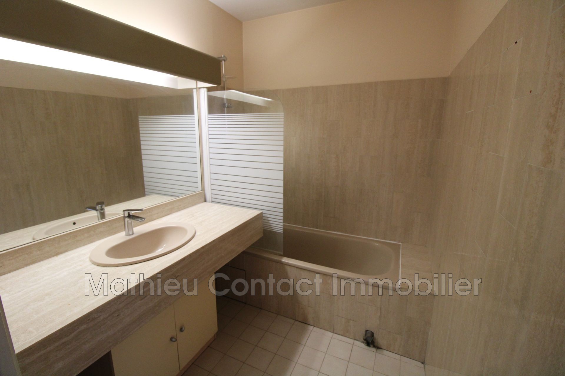 Location Appartement à Nîmes 2 pièces