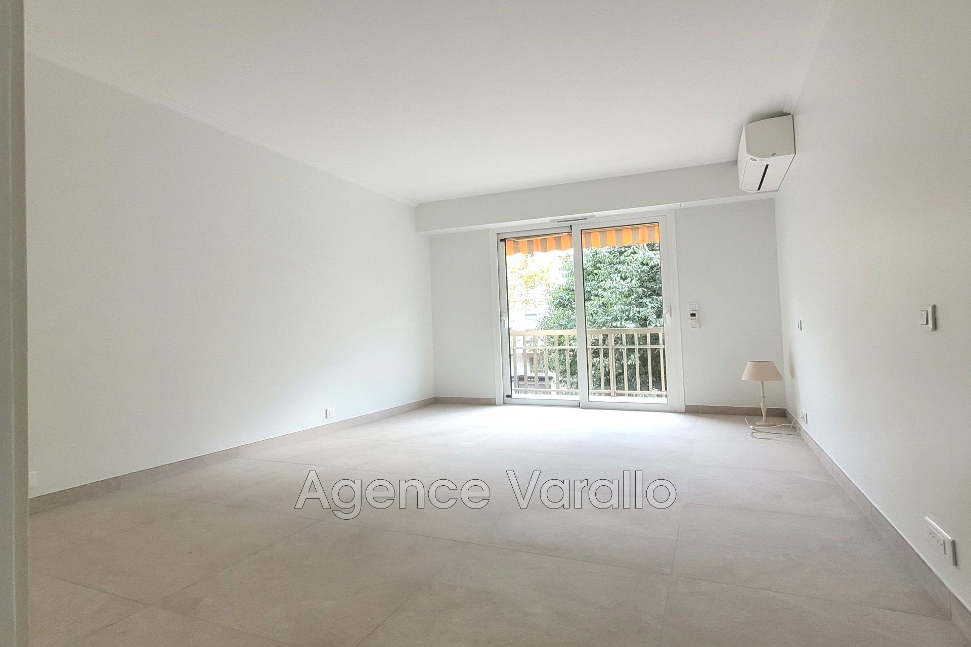 Location Appartement à Antibes 2 pièces