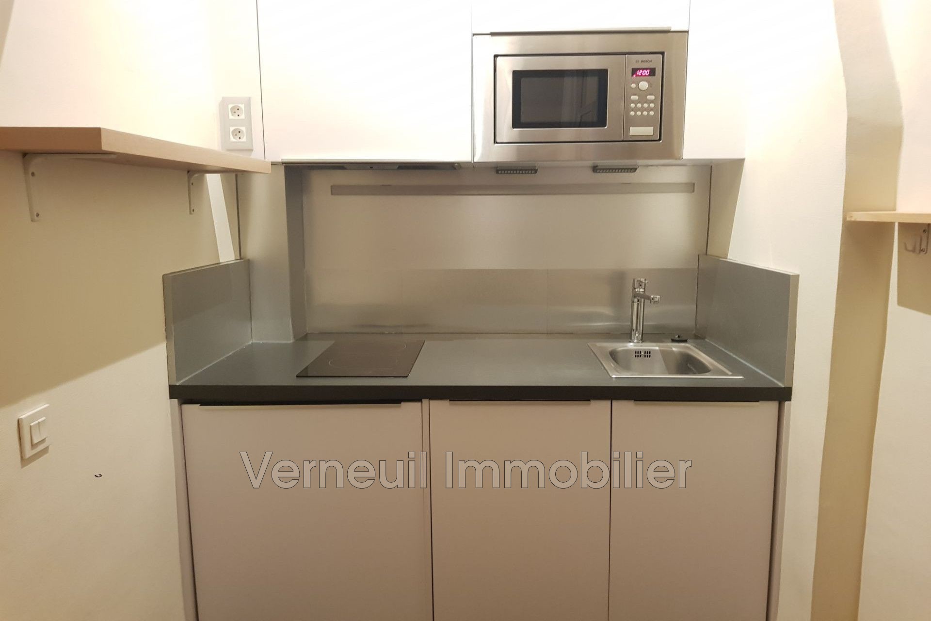 Location Appartement à Paris Élysée  8e arrondissement 2 pièces