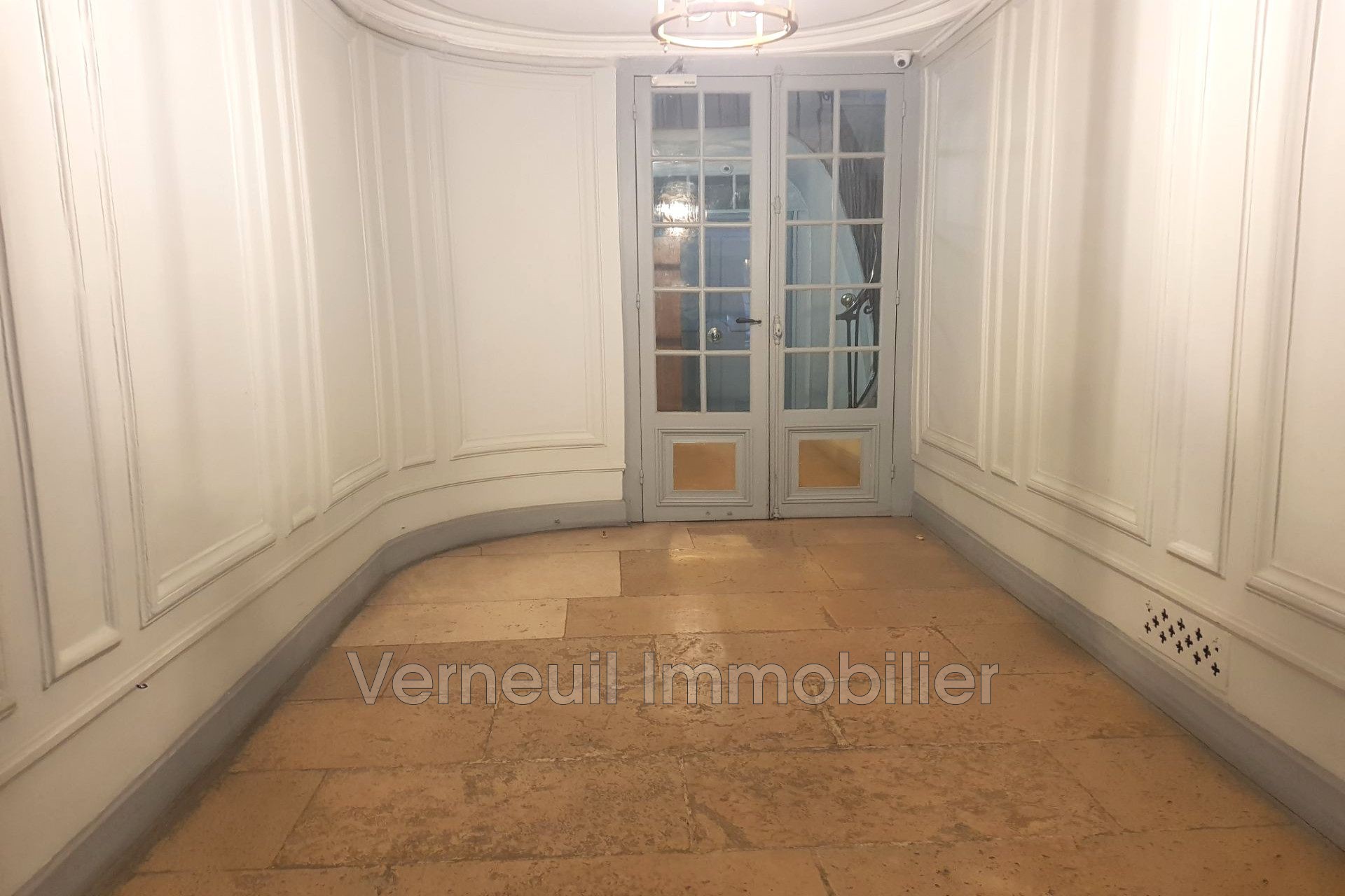 Location Appartement à Paris Élysée  8e arrondissement 2 pièces