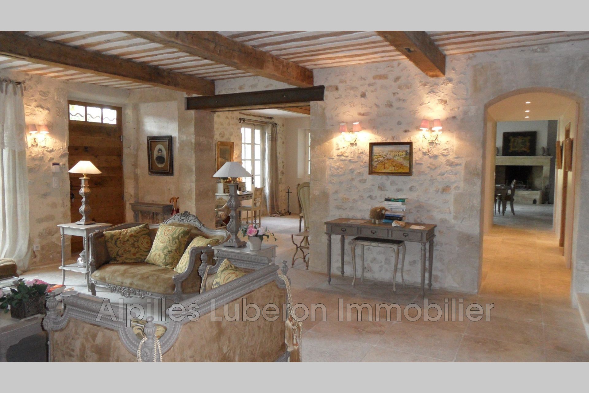 Location Maison à Eygalières 8 pièces