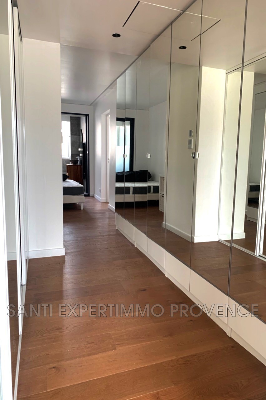 Location Appartement à Marseille 8e arrondissement 4 pièces