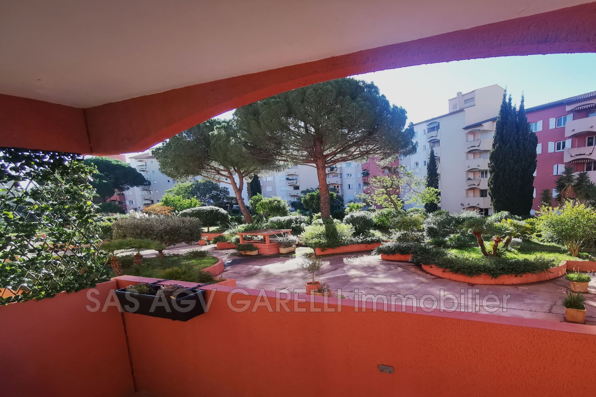 Vente Appartement à Hyères 1 pièce