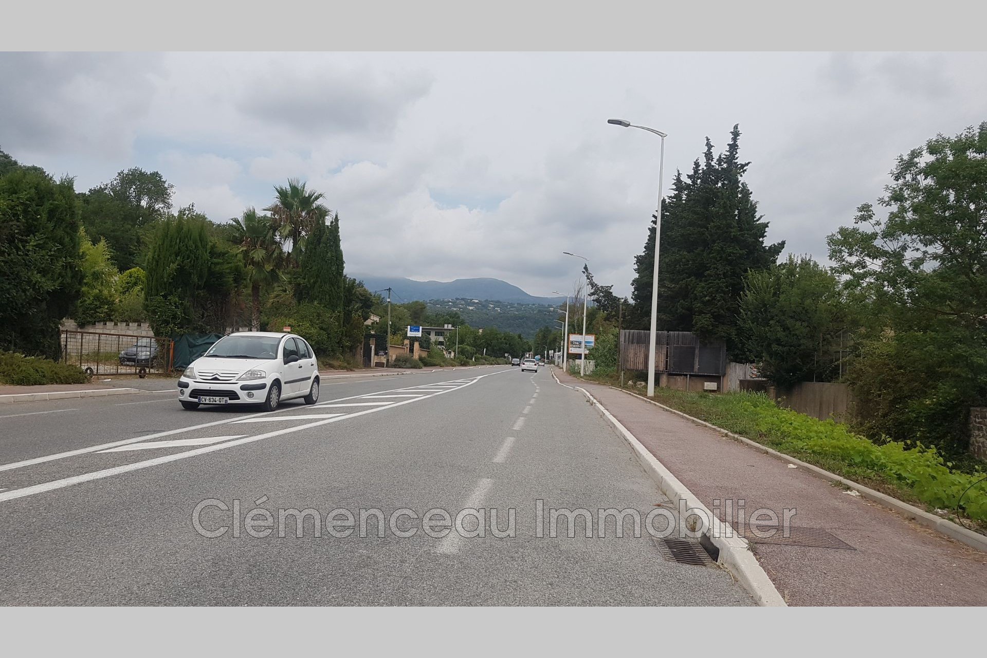 Vente Terrain à la Colle-sur-Loup 0 pièce