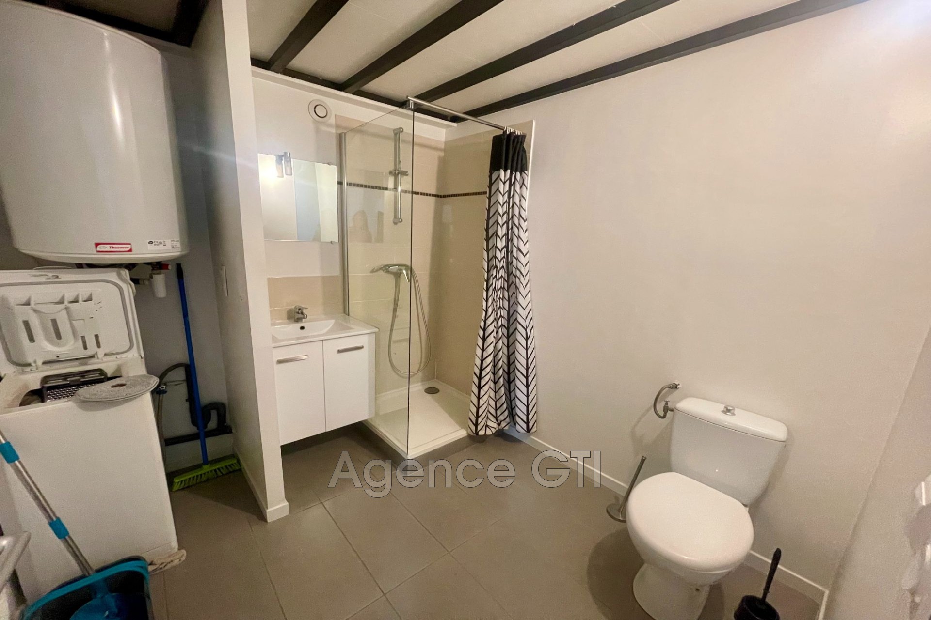 Location Appartement à Hyères 1 pièce