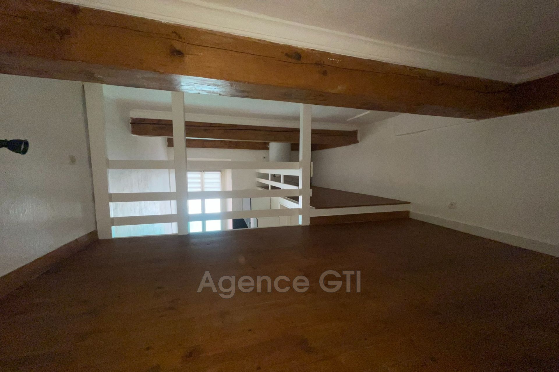 Location Appartement à Hyères 1 pièce