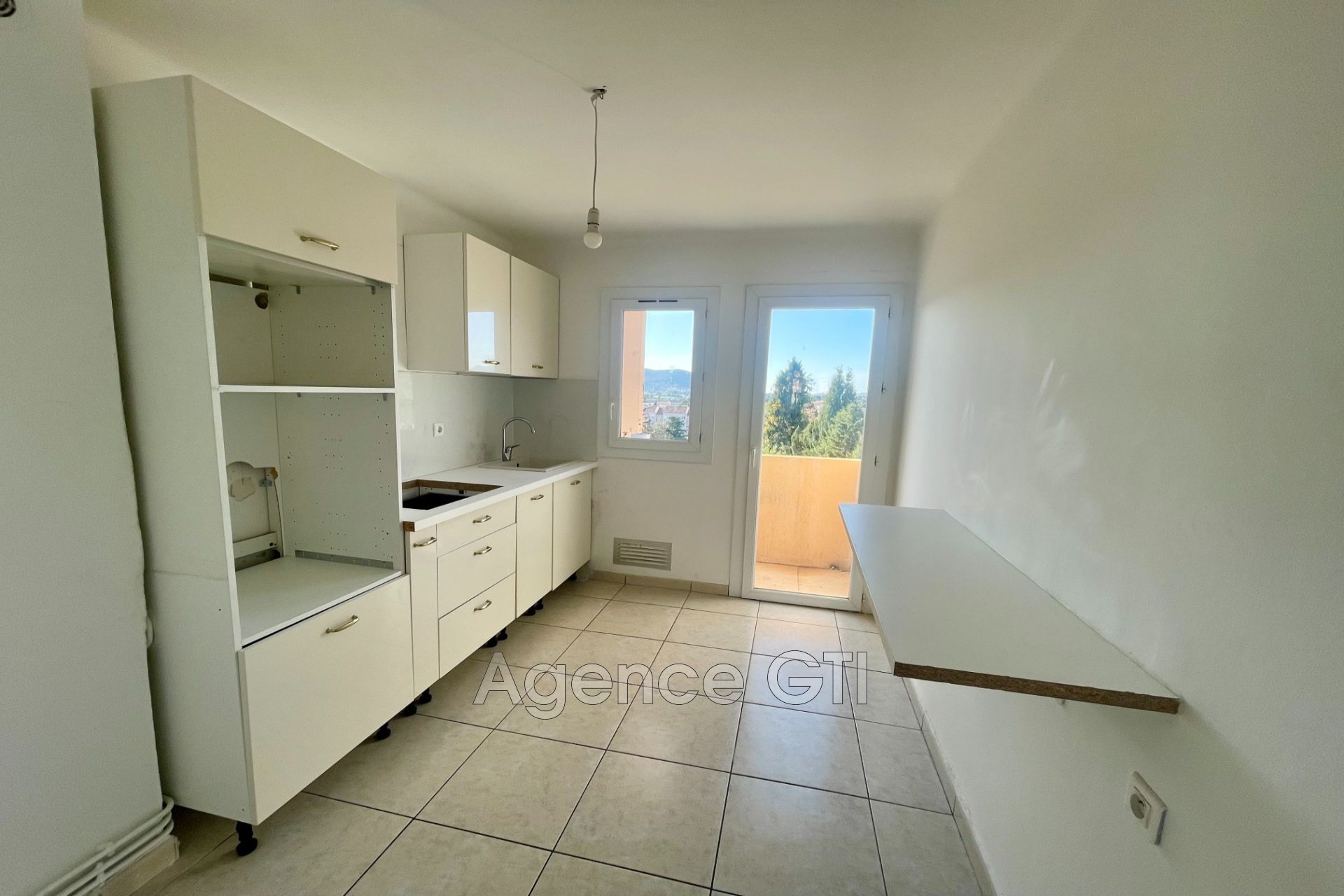 Location Appartement à Hyères 3 pièces