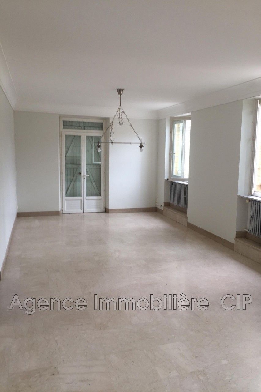 Location Appartement à Sarlat-la-Canéda 4 pièces