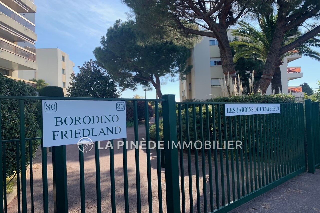 Location Appartement à Saint-Laurent-du-Var 1 pièce