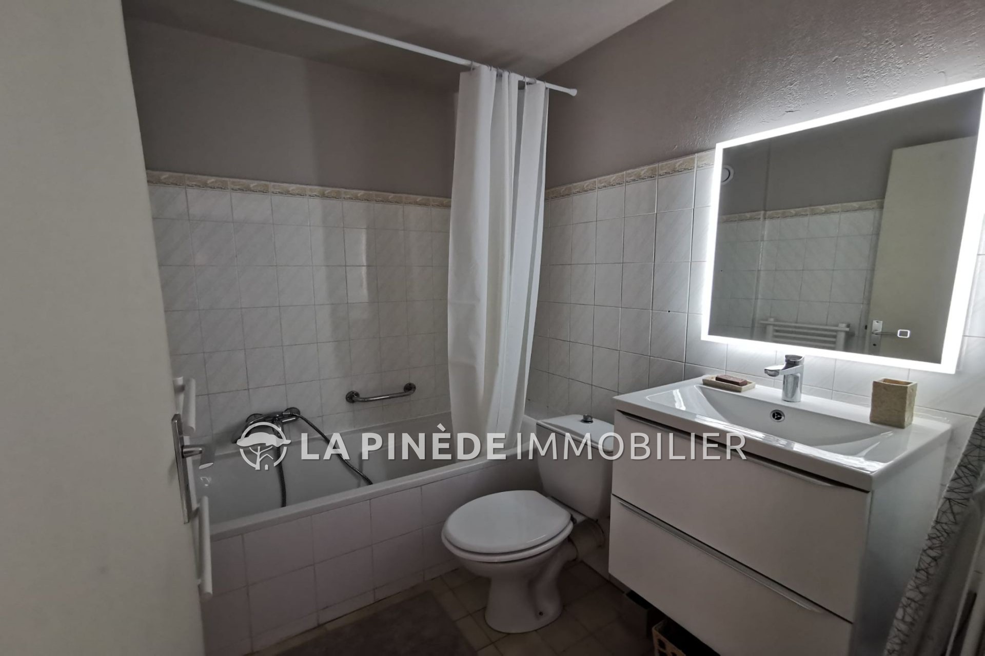 Location Appartement à Cagnes-sur-Mer 1 pièce