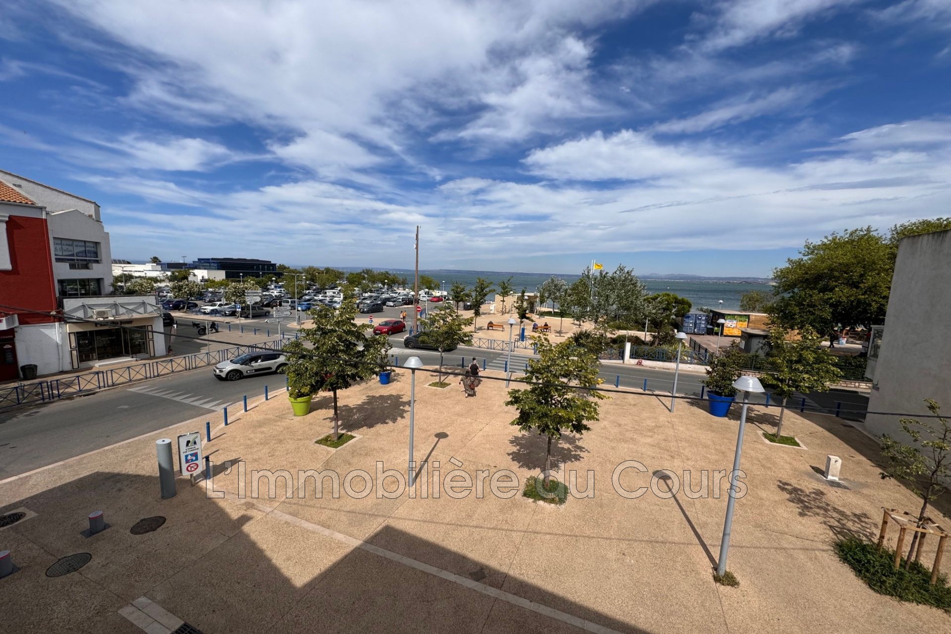 Location Bureau / Commerce à Martigues 0 pièce