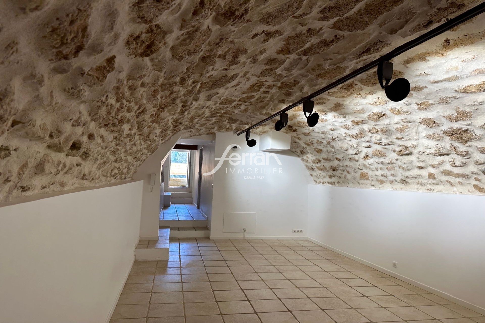 Vente Appartement à Salernes 12 pièces