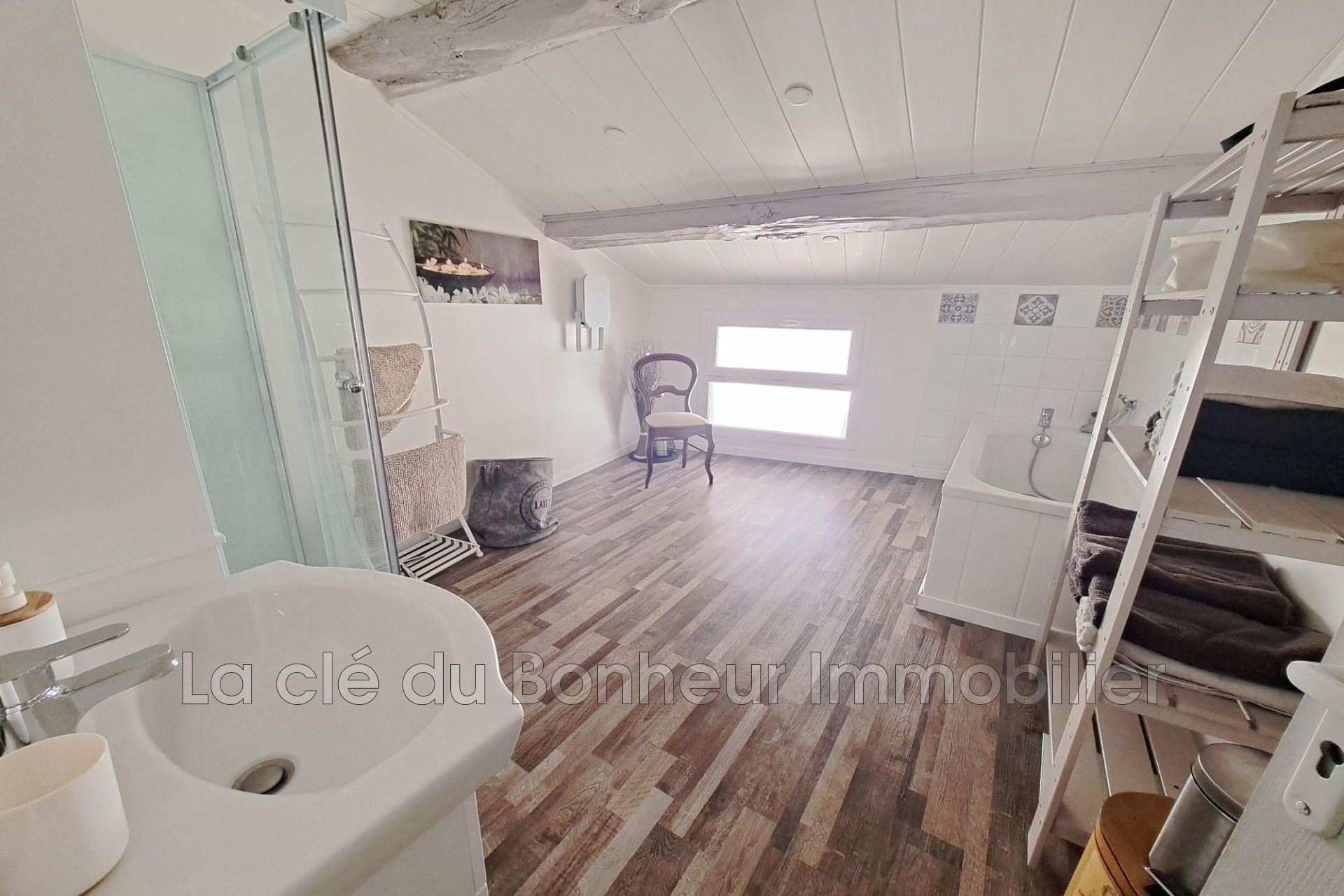 Location Appartement à Saint-Martin-de-Brômes 4 pièces