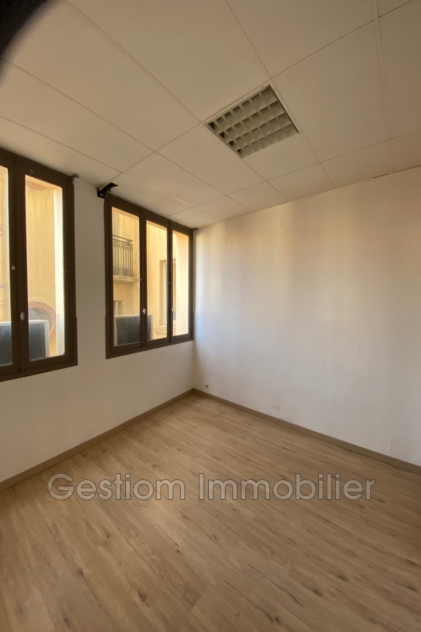 Location Bureau / Commerce à Perpignan 0 pièce