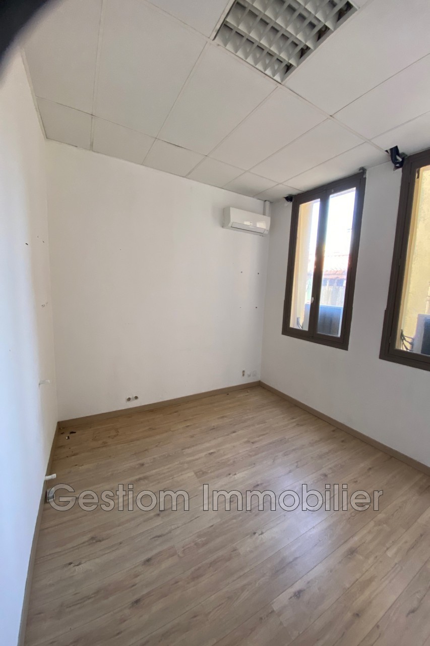 Location Bureau / Commerce à Perpignan 0 pièce