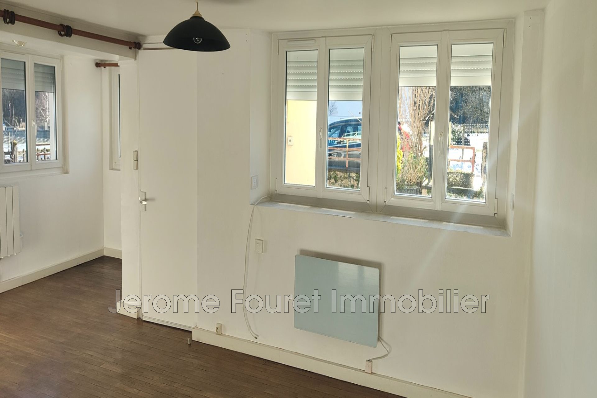 Location Appartement à Montaignac-Saint-Hippolyte 2 pièces