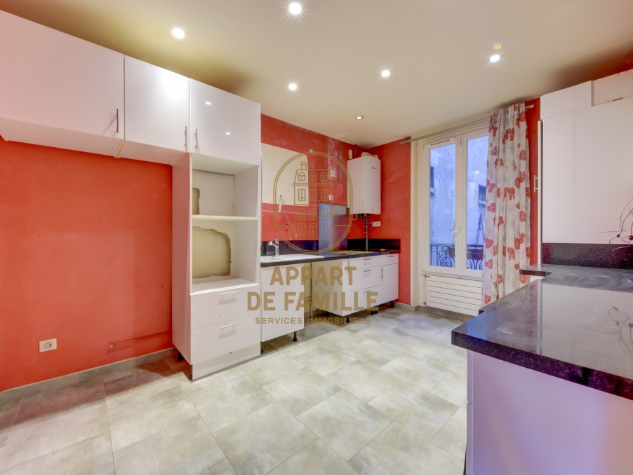 Vente Appartement à Paris Butte-Montmartre 18e arrondissement 5 pièces