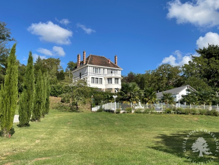 Vente Maison à Saint-Amand-Montrond 12 pièces