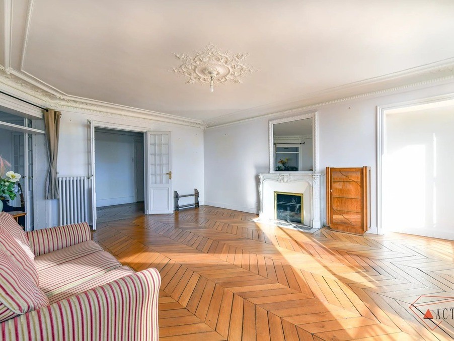 Vente Appartement à Paris Butte-Montmartre 18e arrondissement 5 pièces