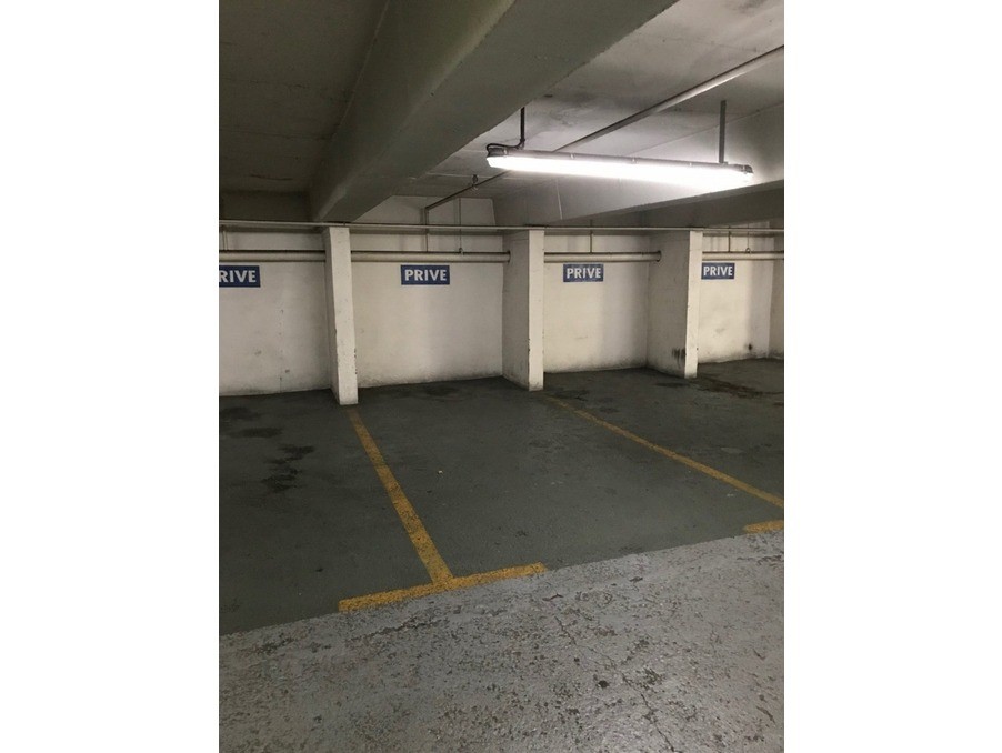 Vente Garage / Parking à Paris Opéra 9e arrondissement 0 pièce