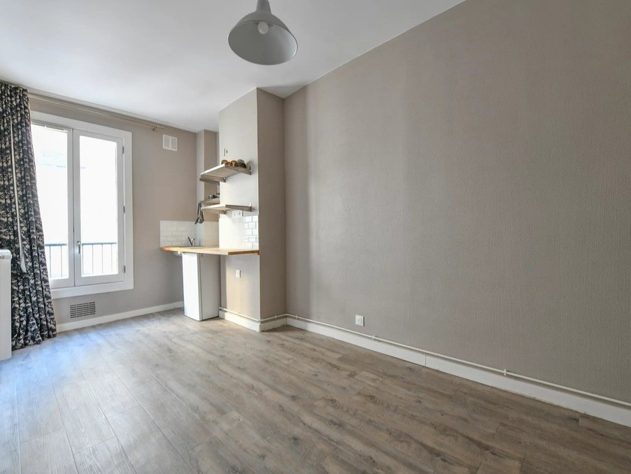 Vente Appartement à Paris Butte-Montmartre 18e arrondissement 1 pièce